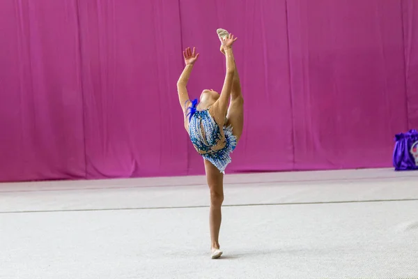 Οδησσός Ουκρανία Σεπτεμβρίου 2019 Παιδιά Κορίτσια Ανταγωνίζονται Στη Ρυθμική Γυμναστική — Φωτογραφία Αρχείου