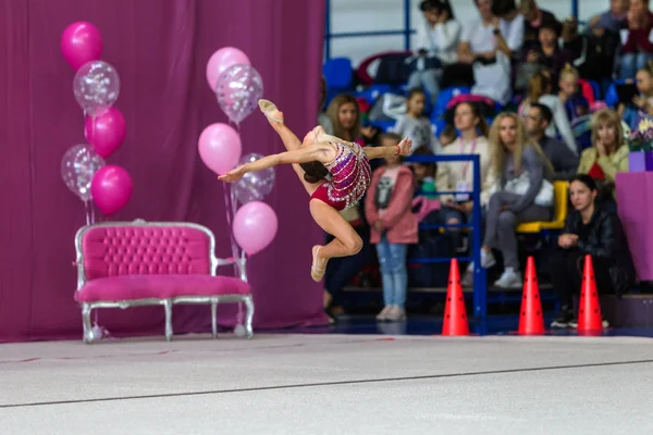 Οδησσός Ουκρανία Σεπτεμβρίου 2019 Παιδιά Κορίτσια Ανταγωνίζονται Στη Ρυθμική Γυμναστική — Φωτογραφία Αρχείου