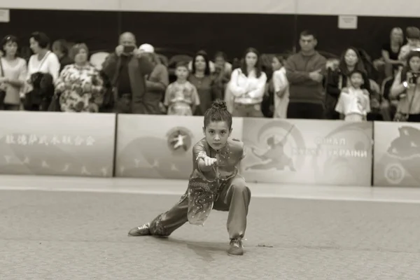 Οδησσός Ουκρανία Οκτωβρίου 2019 Αθλητής Wushu Κατά Διάρκεια Του Διαγωνισμού — Φωτογραφία Αρχείου