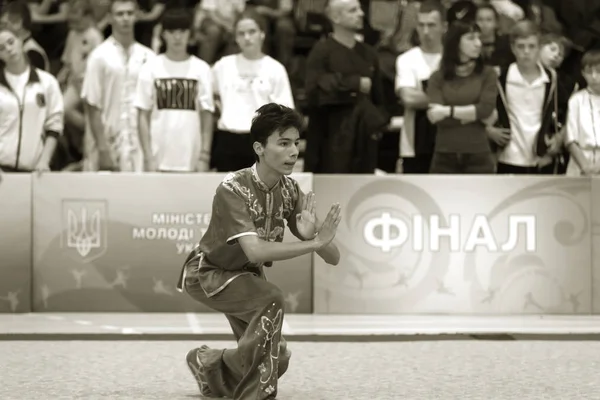 Οδησσός Ουκρανία Οκτωβρίου 2019 Αθλητής Wushu Κατά Διάρκεια Του Διαγωνισμού — Φωτογραφία Αρχείου