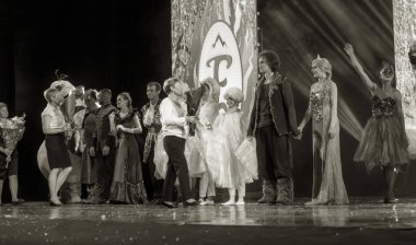 Odessa, Ukrayna - 14 Temmuz 2019: Çocuk müzikal performansı 