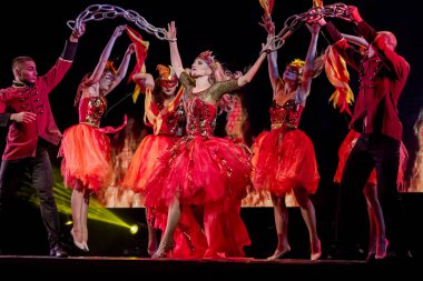 Odessa, Ukrayna - 14 Temmuz 2019: Çocuk müzikal performansı 