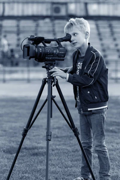 Odessa Ukraine Circa 2019 Little Boy Teenager Shoots Video Professional — Stock Photo, Image