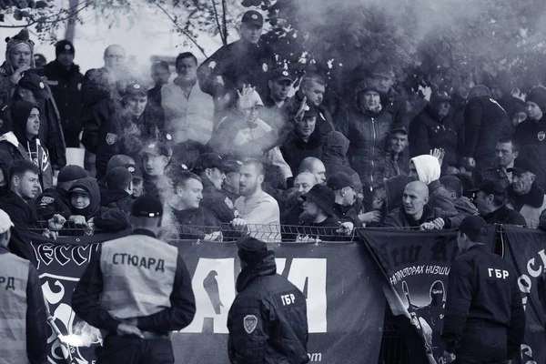 Odessa Ukraina Oktober 2019 Fotbollsfans Med Fyrverkerier Och Rökbomber Sprang — Stockfoto