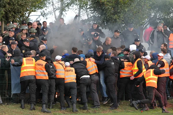 Odessa Ukraina Października 2019 Fani Piłki Nożnej Fajerwerkami Bombami Dymnymi — Zdjęcie stockowe