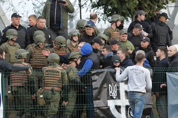 Odessa Ukraina Oktober 2019 Fotbollsfans Med Fyrverkerier Och Rökbomber Sprang — Stockfoto