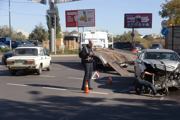 Odessa Ucrania Octubre 2019 Accidente Coche Colisión Frontal Una Grúa — Foto de Stock