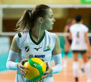 Odessa, Güney, Ukrayna - 15 Ekim 2019: Avrupa Bayanlar Voleybol Şampiyonası. Dişi Khimik Yuzhny - Mladost Zagreb Hırvatistan. Cev Şampiyonlar Ligi Volesi 2020. Kadın Yoğun Voleybol Oyunu