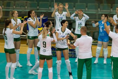 Odessa, Güney, Ukrayna - 15 Ekim 2019: Avrupa Bayanlar Voleybol Şampiyonası. Dişi Khimik Yuzhny - Mladost Zagreb Hırvatistan. Cev Şampiyonlar Ligi Volesi 2020. Kadın Yoğun Voleybol Oyunu
