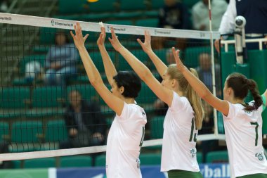 Odessa, Güney, Ukrayna - 15 Ekim 2019: Avrupa Bayanlar Voleybol Şampiyonası. Dişi Khimik Yuzhny - Mladost Zagreb Hırvatistan. Cev Şampiyonlar Ligi Volesi 2020. Kadın Yoğun Voleybol Oyunu