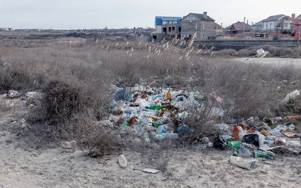 Basura Vertida Costa Del Mar Dejada Por Turistas Turistas Mar — Foto de Stock