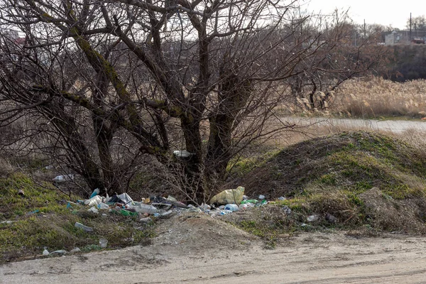 Basura Vertida Costa Del Mar Dejada Por Turistas Turistas Mar — Foto de Stock