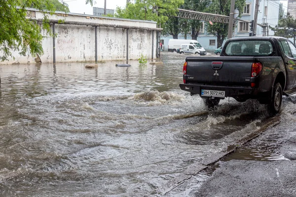 Odessa Ukraina Maj 2020 Kör Bil Översvämmad Väg Översvämning Orsakad — Stockfoto