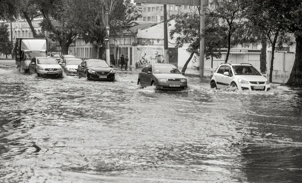 Odessa Ukraina Maj 2020 Kör Bil Översvämmad Väg Översvämning Orsakad — Stockfoto