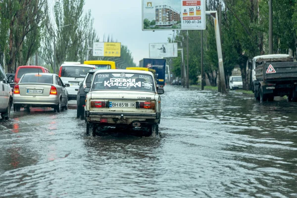 Одесса Украина Мая 2020 Года Вождение Автомобиля Затопленной Дороге Время — стоковое фото