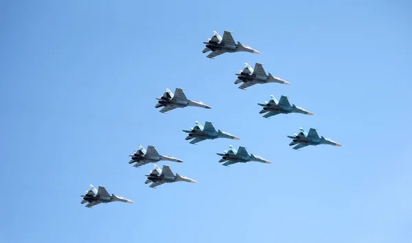Μόσχα Ρωσία Ιουνίου 2020 Αεροπορική Παρέλαση Ρωσικών Αεροσκαφών Πετάξει Πάνω — Φωτογραφία Αρχείου