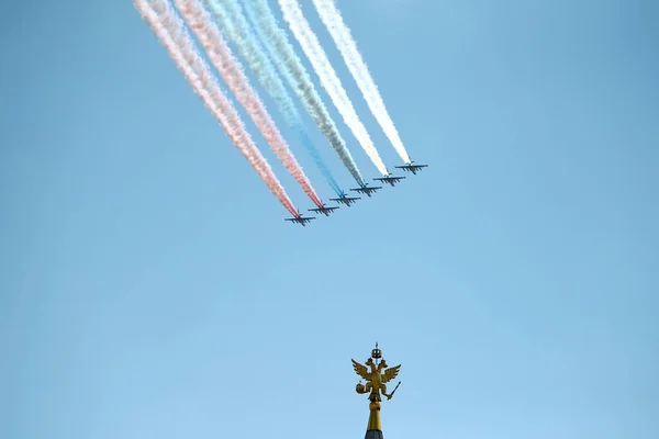Moscow Ryssland Juni 2020 Segerparad Röda Torget Flyguppvisning Himlen Flygparad — Stockfoto