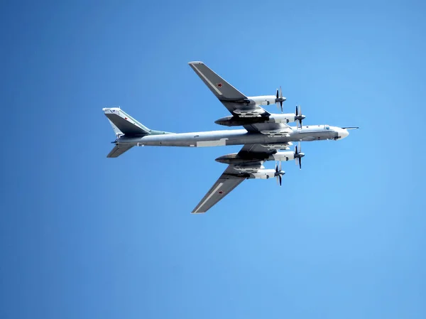 Moscow Russia June 2020 Air Parade Russian Aircraft 95Ms Fly — Stock Photo, Image