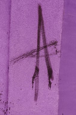 Modern ikonik şehir kültürü - Grafiti yazısı. Soyut çizimlerle dekore edilmiş duvar boyası. Etiket grafitisinin ayrıntıları. Arka plan için parça. Modern ikonik şehir kültürü sokak gençliği