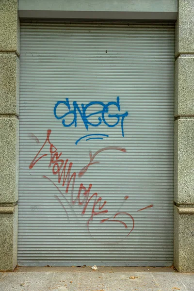 Modern Ikonisk Stadskultur Tag Graffiti Brev Vägg Dekorerad Med Abstrakta — Stockfoto