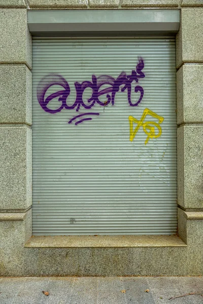 Cultura Urbana Icónica Moderna Etiqueta Letra Graffiti Pared Decorada Con — Foto de Stock