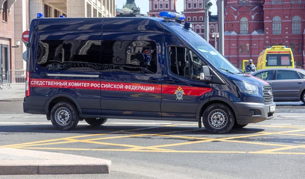 Moskau Russland Juli 2020 Polizeiwagen Des Untersuchungsausschusses Der Russischen Föderation lizenzfreie Stockfotos
