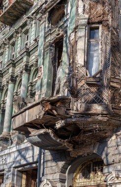 18. yüzyılın başlarından kalma tarihi bir evin mistik görünüşü. Ukrayna, Odessa