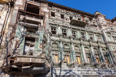 18. yüzyılın başlarından kalma tarihi bir evin mistik görünüşü. Ukrayna, Odessa