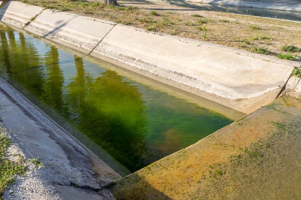 Agricultural Canal Irrigation Canal Concrete Wall Direct Water Farmer Farmland — Stock Photo, Image