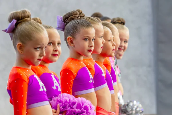 Odessa Ukraine September 2020 Children Cheerleading Championship 年轻的啦啦队队长在本市体育馆举行的啦啦队锦标赛上表演 儿童体育 健康的生活方式 — 图库照片