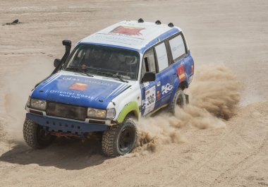 El Gouna, Mısır - 11th Mayıs 2018: El Gouna ralli Kupası çöl ralli 11th Mayıs 2018 yılında El Gouna, Mısır üzerinde. Açılış günü özel El Gouna deneme aşamasında zaman