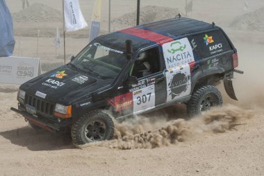 El Gouna, Mısır - 11th Mayıs 2018: El Gouna ralli Kupası çöl ralli 11th Mayıs 2018 yılında El Gouna, Mısır üzerinde. Açılış günü özel El Gouna deneme aşamasında zaman