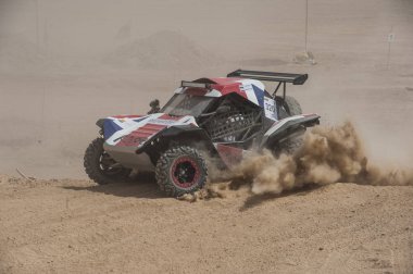 El Gouna, Mısır - 11th Mayıs 2018: El Gouna ralli Kupası çöl ralli 11th Mayıs 2018 yılında El Gouna, Mısır üzerinde. Açılış günü özel El Gouna deneme aşamasında zaman
