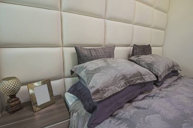 Lüks iç tasarım dekor dekorasyon ev yatak odası çift kişilik yatak ile göster