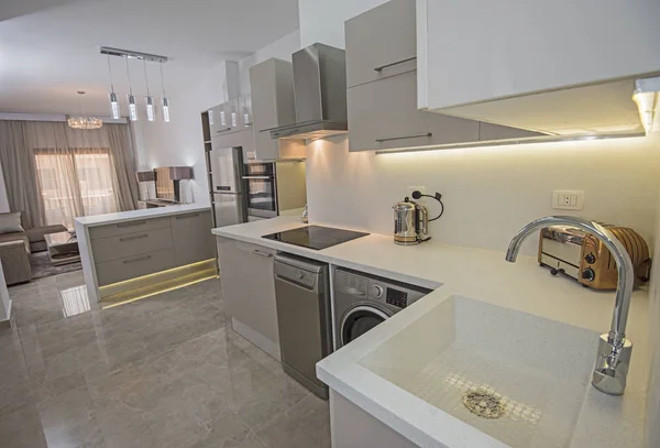 Decoração Design Interiores Mostrando Cozinha Moderna Eletrodomésticos Sala Exposições Apartamentos — Fotografia de Stock