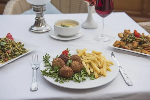Oryantal Kobebab Meze Yemek Lüks Restoranın Açık Ortamda Detay — Stok fotoğraf
