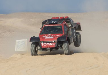 Sahl Hasheesh, Mısır - 19 Ekim 2018: Sahl Hasheesh Mısır 19th Ekim 2018 Sahl Hashessh, Mısır'daki Motor Festival. Çöl ralli sahne alanı'nın ilk günü