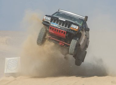 Sahl Hasheesh, Mısır - 19 Ekim 2018: Sahl Hasheesh Mısır 19th Ekim 2018 Sahl Hashessh, Mısır'daki Motor Festival. Çöl ralli sahne alanı'nın ilk günü