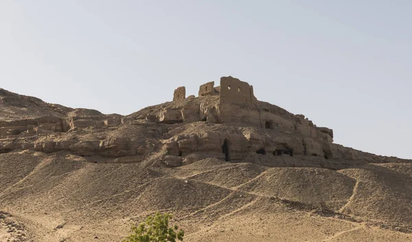 Vista Desde Nilo Rive Tombs Nobles Montaña Asuán Egipto — Foto de Stock