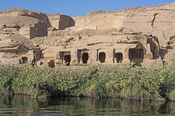 Blick Vom Nilfluss Auf Gebel Silsila Bergsteingräber Ägypten Bei Khenu — Stockfoto
