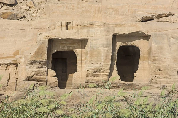 Vista Desde Nilo Rive Gebel Silsila Tumbas Cantera Montaña Egipto — Foto de Stock