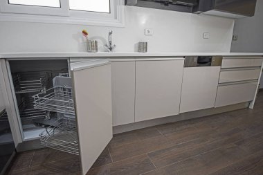 Lüks bir dairede modern mutfak tasarımı