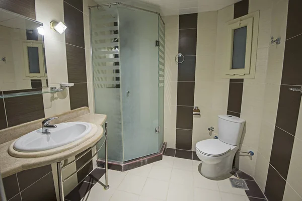 Aranżacja wnętrz łazienki w luksusowym mieszkaniu — Zdjęcie stockowe