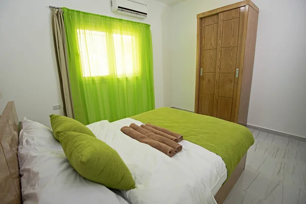 Diseño interior de dormitorio en casa —  Fotos de Stock