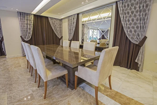 Design de interiores de apartamento de luxo sala de jantar — Fotografia de Stock