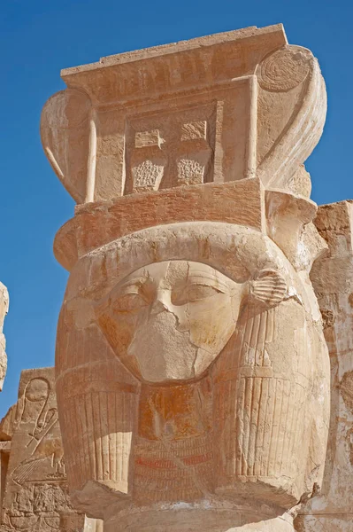 Grande Colonne Statue Ancien Temple Égyptien Hatshetup Louxor Avec Pilier — Photo