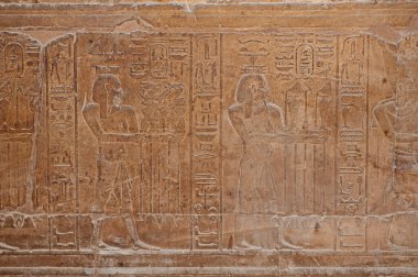 Eski Mısır Luxor Tapınağı 'nın duvarına hiyeroglif oymalar