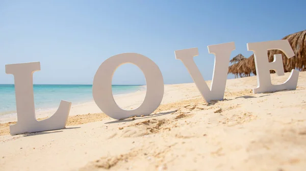 Primo Piano Romantico Segno Amore Sull Isola Tropicale Spiaggia Sabbiosa — Foto Stock