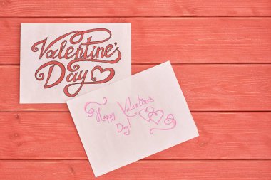 bir kırmızı-siyah ve pembe-mor yazı tipi, tasarım malzemeleri, Sevgililer günü için bir dizi için uygun eklemek için boş alan