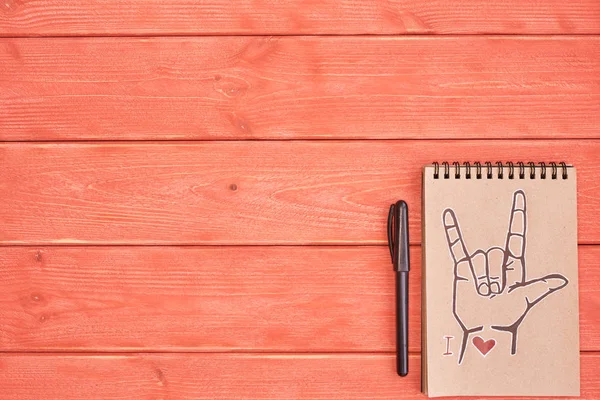 for designers who can insert there various inscriptions or signs, creating a card for the deaf